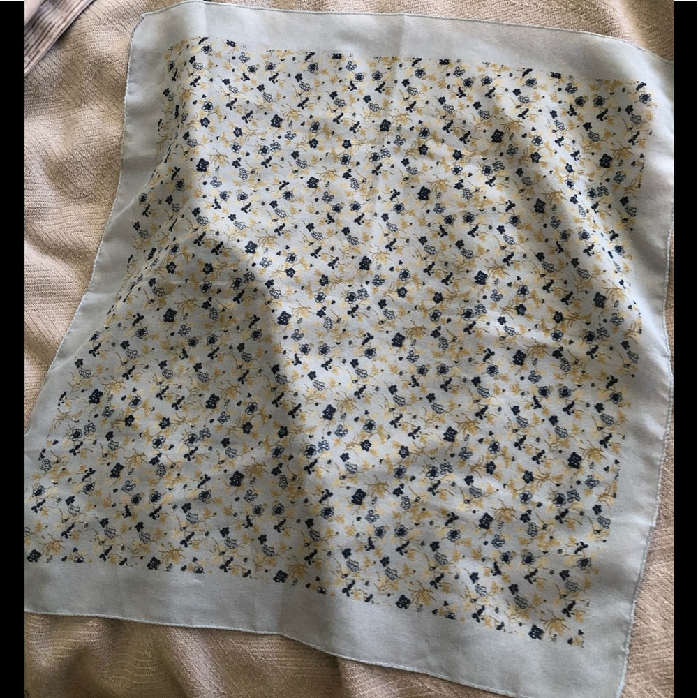 Old Navy Scarf, NWOT,